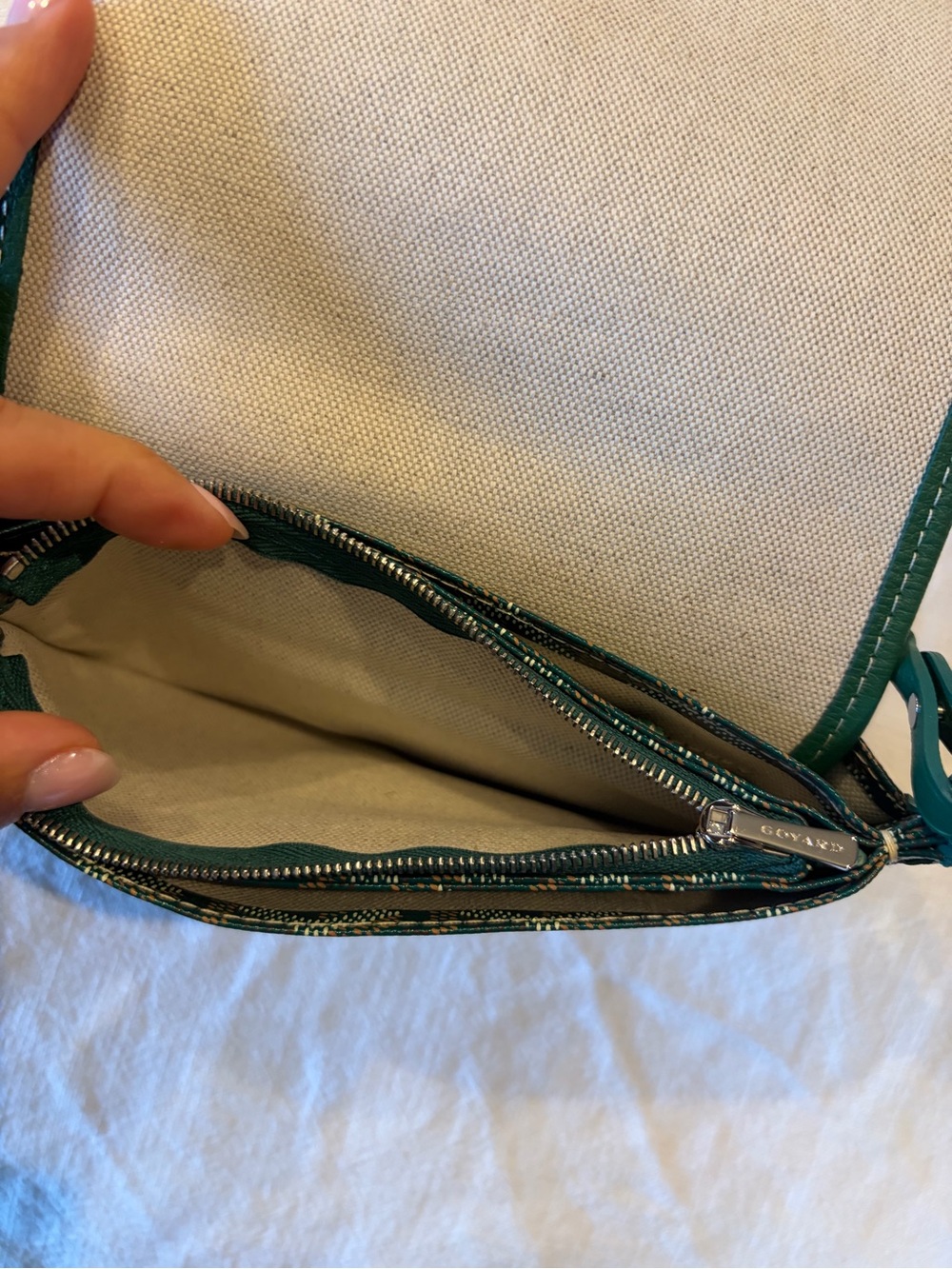 Goyard Teal Green Signature Chevron Crossbody Bag - Picture 8 of 9
